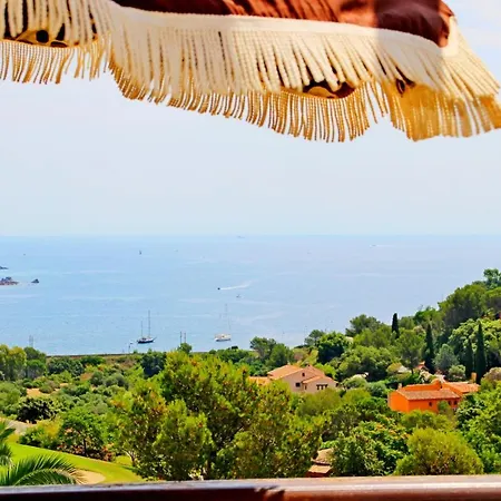 2m J4 329 - 320la Saint-Raphael (Var)